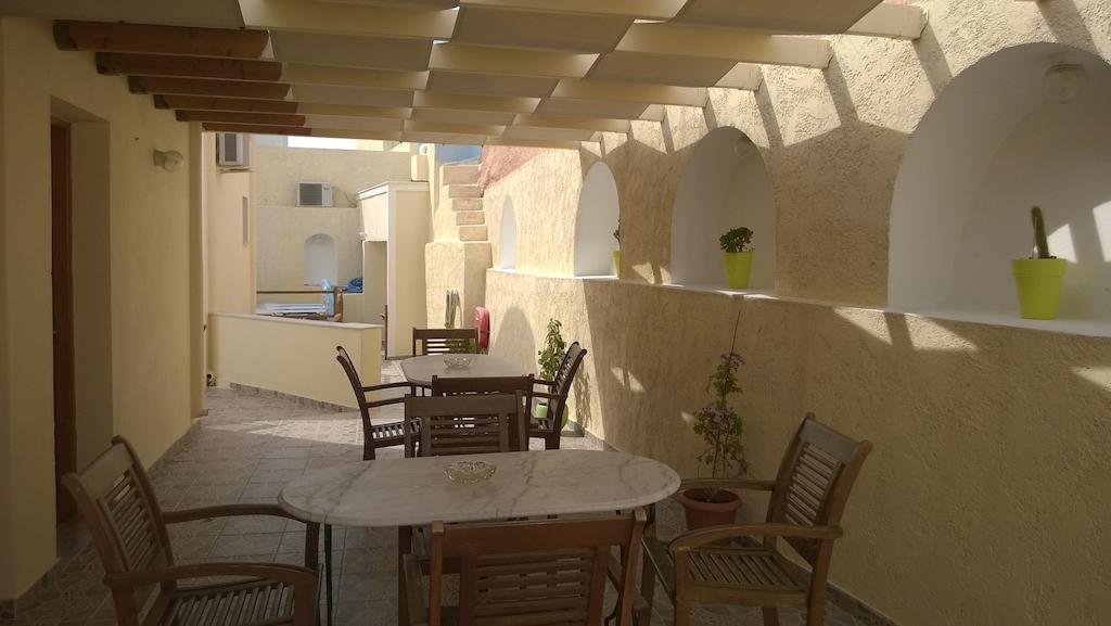 Anemomilos Suites Fira  Exteriör bild