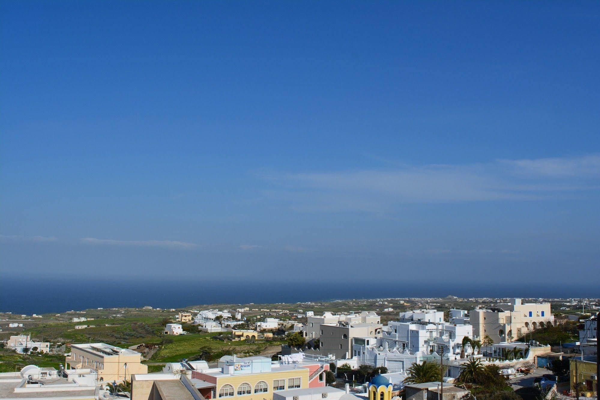 Anemomilos Suites Fira  Exteriör bild