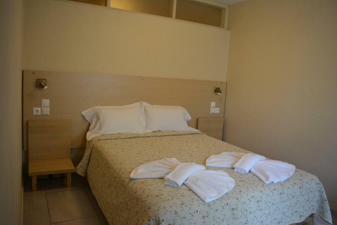 Anemomilos Suites Fira  Exteriör bild