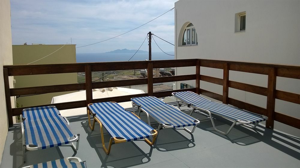 Anemomilos Suites Fira  Exteriör bild
