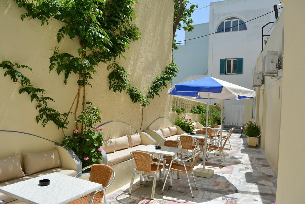 Anemomilos Suites Fira  Exteriör bild