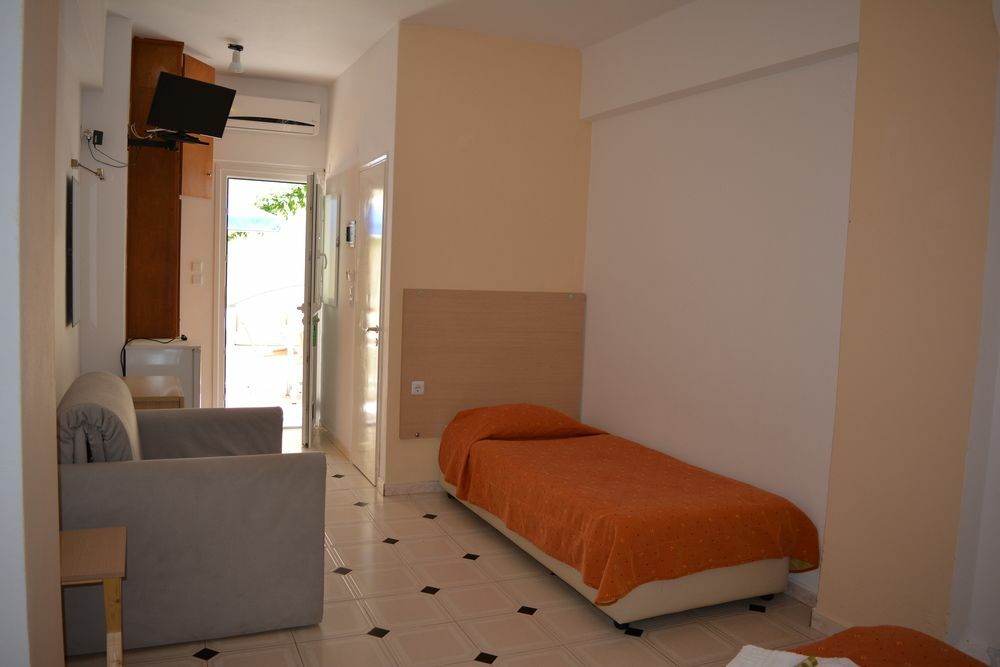 Anemomilos Suites Fira  Exteriör bild