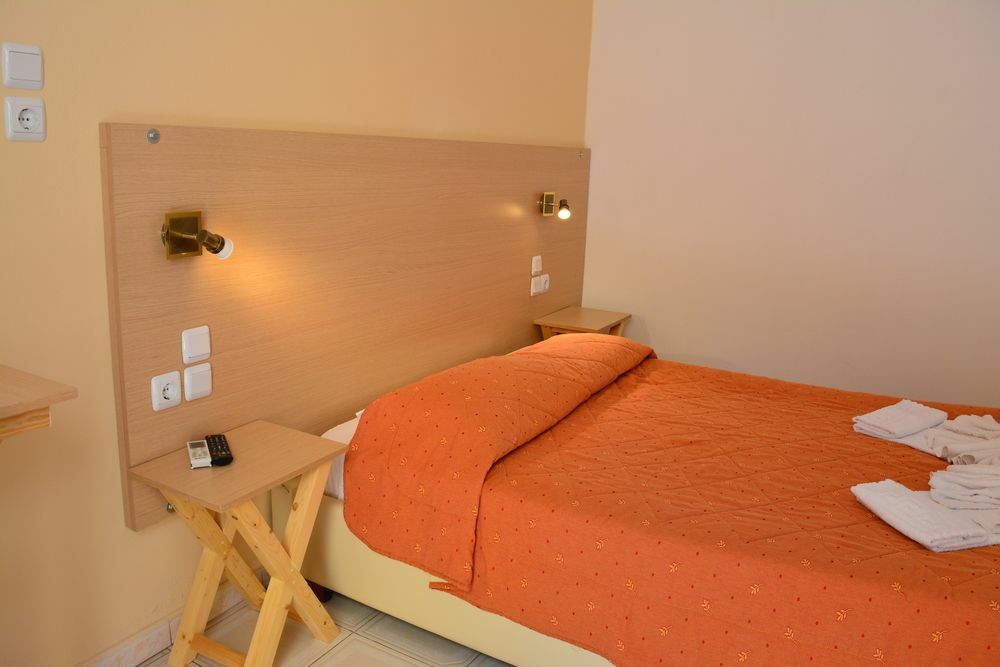 Anemomilos Suites Fira  Exteriör bild